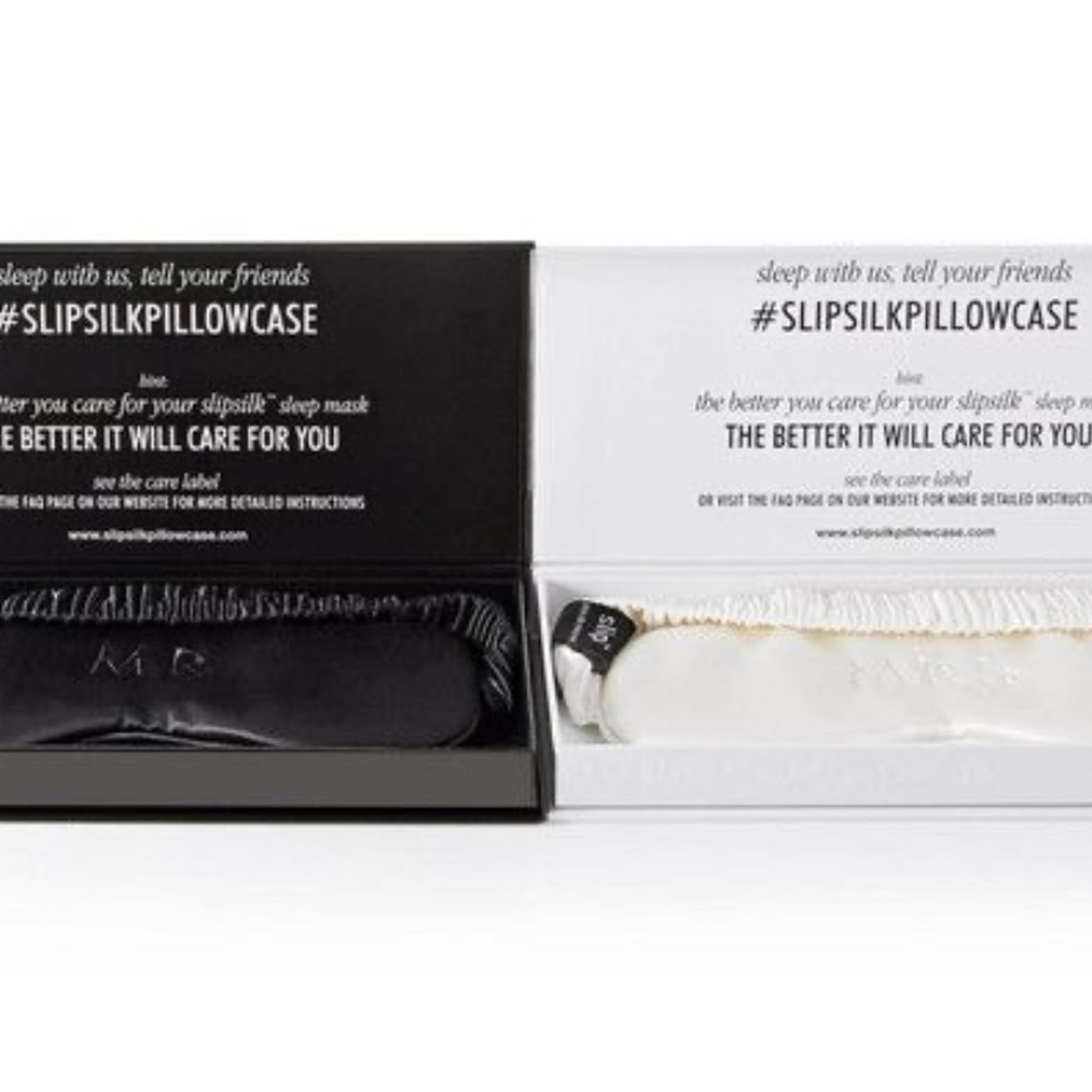 Slip Silk Eye Mask
Mr. & Mrs. embroider- NWT - Picture 2 of 4